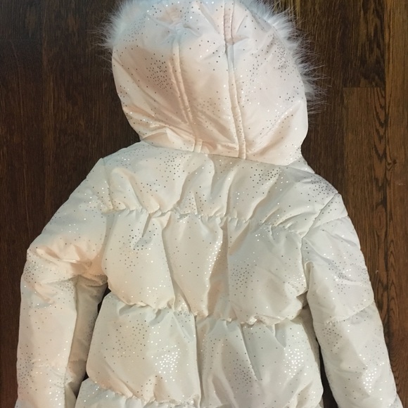 NWT Hello Kitty Puffer Coat - Picture 2 of 3